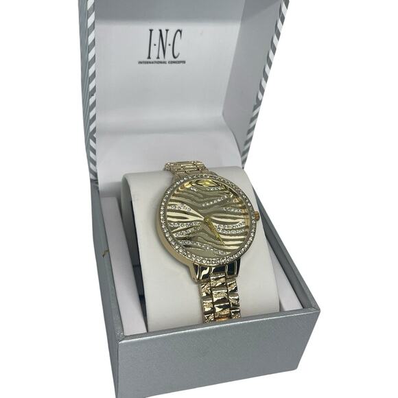 Gold Tone Textured Style Crystal Bezel Bracelet Watch Women\'s Trendy Fashion NEW